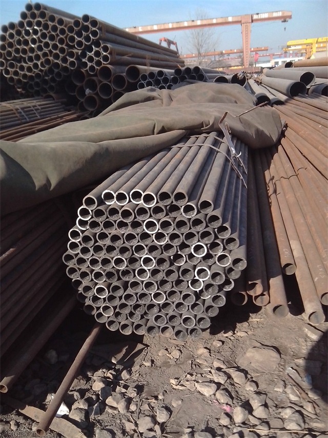 巴中小口径精密无缝钢管