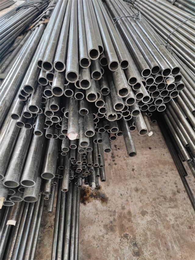 巴中16mn精密无缝钢管
